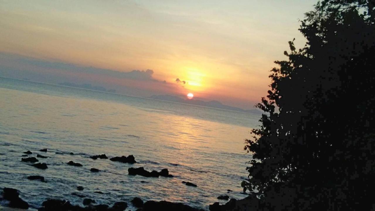 Koh Jum Aosi Beach View Exterior foto